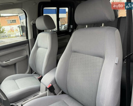 Черный Фольксваген Кадди, объемом двигателя 1.6 л и пробегом 233 тыс. км за 7650 $, фото 42 на Automoto.ua