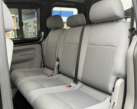 Черный Фольксваген Кадди, объемом двигателя 1.6 л и пробегом 233 тыс. км за 7650 $, фото 43 на Automoto.ua