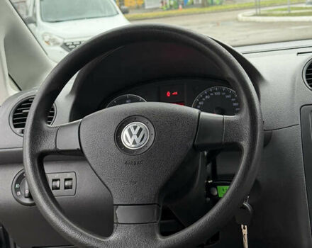 Черный Фольксваген Кадди, объемом двигателя 1.6 л и пробегом 233 тыс. км за 7650 $, фото 57 на Automoto.ua