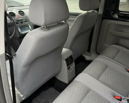 Черный Фольксваген Кадди, объемом двигателя 1.6 л и пробегом 233 тыс. км за 7650 $, фото 44 на Automoto.ua