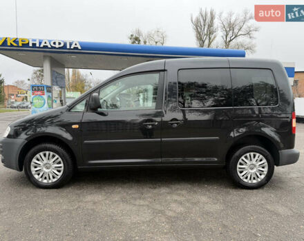 Черный Фольксваген Кадди, объемом двигателя 1.6 л и пробегом 233 тыс. км за 7650 $, фото 19 на Automoto.ua