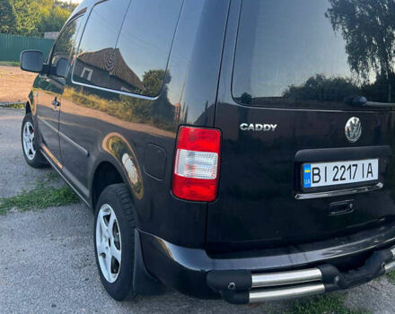 Черный Фольксваген Кадди, объемом двигателя 1.6 л и пробегом 213 тыс. км за 5799 $, фото 3 на Automoto.ua