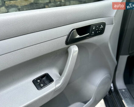 Черный Фольксваген Кадди, объемом двигателя 1.9 л и пробегом 330 тыс. км за 7200 $, фото 10 на Automoto.ua