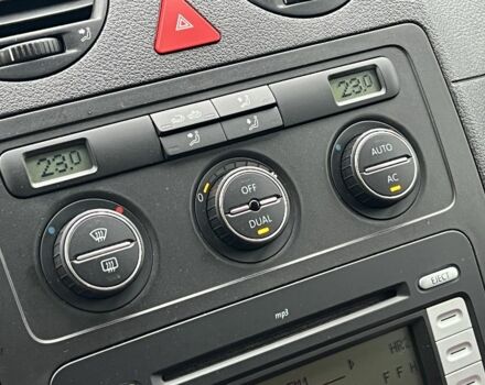 Фольксваген Кадди 2009 в Житомире на Automoto.ua Черный Фольксваген Кадди, объемом двигателя 1.6 л и пробегом 139 тыс. км за 9299 $, фото 16 на Automoto.ua