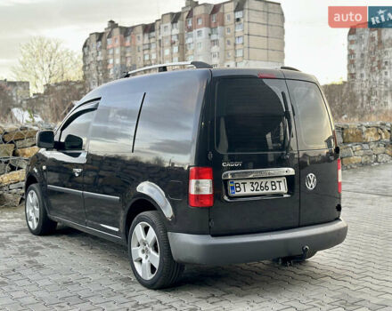Черный Фольксваген Кадди, объемом двигателя 1.9 л и пробегом 330 тыс. км за 7200 $, фото 4 на Automoto.ua