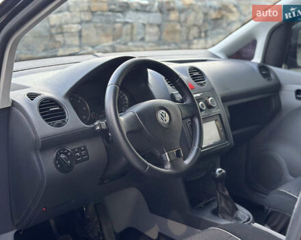 Черный Фольксваген Кадди, объемом двигателя 1.9 л и пробегом 330 тыс. км за 7200 $, фото 7 на Automoto.ua
