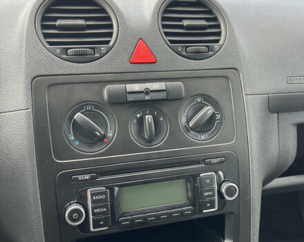 Черный Фольксваген Кадди, объемом двигателя 1.9 л и пробегом 260 тыс. км за 9100 $, фото 13 на Automoto.ua