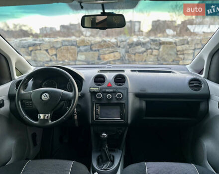 Черный Фольксваген Кадди, объемом двигателя 1.9 л и пробегом 330 тыс. км за 7200 $, фото 9 на Automoto.ua