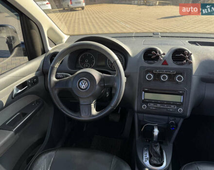 Черный Фольксваген Кадди, объемом двигателя 1.6 л и пробегом 265 тыс. км за 8700 $, фото 8 на Automoto.ua