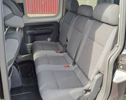 Черный Фольксваген Кадди, объемом двигателя 1.6 л и пробегом 217 тыс. км за 9999 $, фото 11 на Automoto.ua