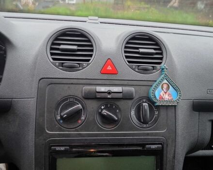 Черный Фольксваген Кадди, объемом двигателя 1.4 л и пробегом 142 тыс. км за 7999 $, фото 1 на Automoto.ua