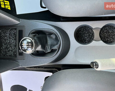 Чорний Фольксваген Кадді, об'ємом двигуна 1.6 л та пробігом 269 тис. км за 8500 $, фото 13 на Automoto.ua