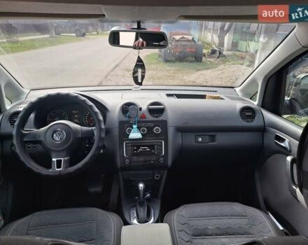 Черный Фольксваген Кадди, объемом двигателя 1.6 л и пробегом 217 тыс. км за 9999 $, фото 12 на Automoto.ua