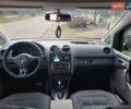 Черный Фольксваген Кадди, объемом двигателя 1.6 л и пробегом 217 тыс. км за 9999 $, фото 12 на Automoto.ua