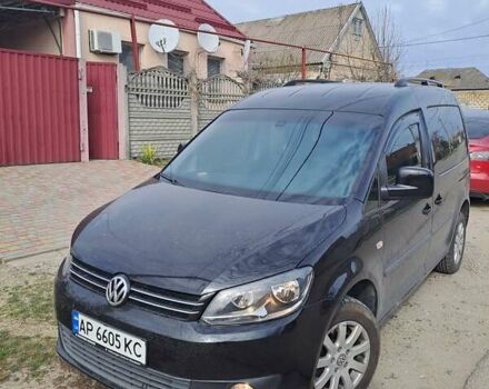 Черный Фольксваген Кадди, объемом двигателя 1.6 л и пробегом 217 тыс. км за 9999 $, фото 1 на Automoto.ua