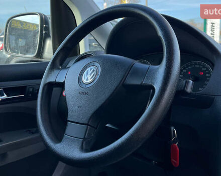 Чорний Фольксваген Кадді, об'ємом двигуна 1.6 л та пробігом 269 тис. км за 8500 $, фото 9 на Automoto.ua