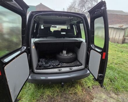 Черный Фольксваген Кадди, объемом двигателя 1.4 л и пробегом 142 тыс. км за 7999 $, фото 7 на Automoto.ua