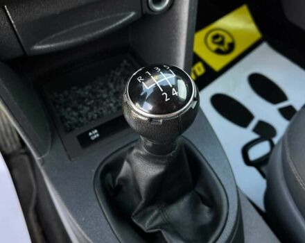 Черный Фольксваген Кадди, объемом двигателя 1.6 л и пробегом 269 тыс. км за 8500 $, фото 12 на Automoto.ua