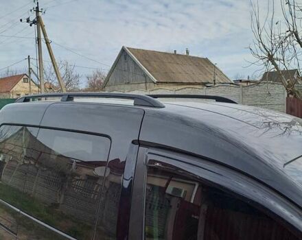 Черный Фольксваген Кадди, объемом двигателя 1.6 л и пробегом 217 тыс. км за 9999 $, фото 16 на Automoto.ua