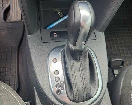 Черный Фольксваген Кадди, объемом двигателя 1.6 л и пробегом 217 тыс. км за 9999 $, фото 14 на Automoto.ua