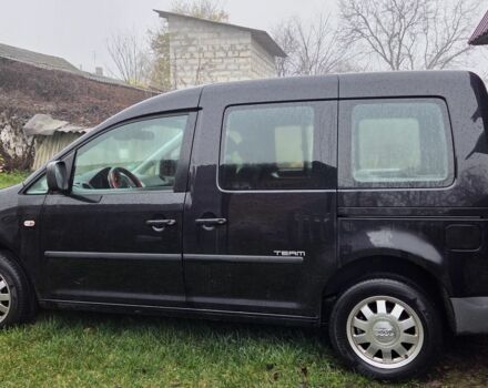 Черный Фольксваген Кадди, объемом двигателя 1.4 л и пробегом 142 тыс. км за 7999 $, фото 3 на Automoto.ua