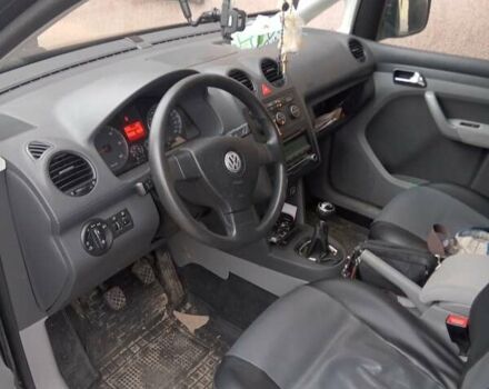 Черный Фольксваген Кадди, объемом двигателя 2 л и пробегом 195 тыс. км за 10500 $, фото 5 на Automoto.ua