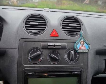 Чорний Фольксваген Кадді, об'ємом двигуна 1.4 л та пробігом 142 тис. км за 8000 $, фото 6 на Automoto.ua