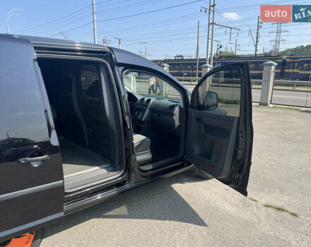 Черный Фольксваген Кадди, объемом двигателя 1.6 л и пробегом 250 тыс. км за 7700 $, фото 10 на Automoto.ua