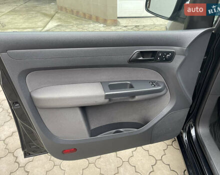 Черный Фольксваген Кадди, объемом двигателя 2 л и пробегом 101 тыс. км за 9999 $, фото 9 на Automoto.ua