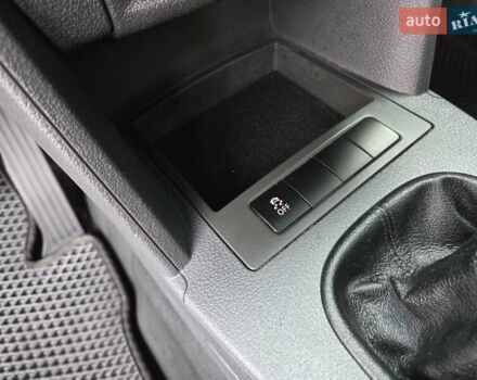 Чорний Фольксваген Кадді, об'ємом двигуна 1.6 л та пробігом 260 тис. км за 9800 $, фото 27 на Automoto.ua