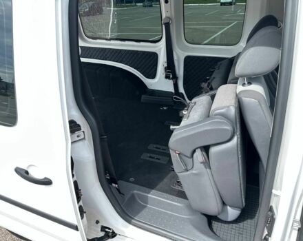 Черный Фольксваген Кадди, объемом двигателя 1.6 л и пробегом 190 тыс. км за 9500 $, фото 13 на Automoto.ua