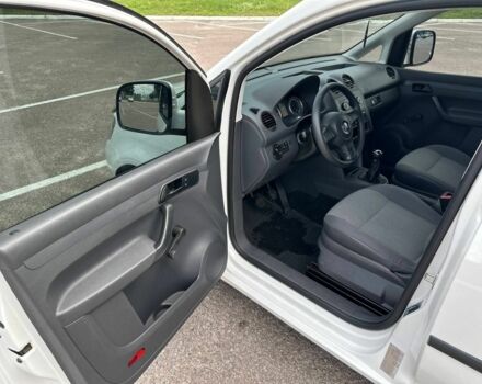 Черный Фольксваген Кадди, объемом двигателя 1.6 л и пробегом 190 тыс. км за 9500 $, фото 6 на Automoto.ua