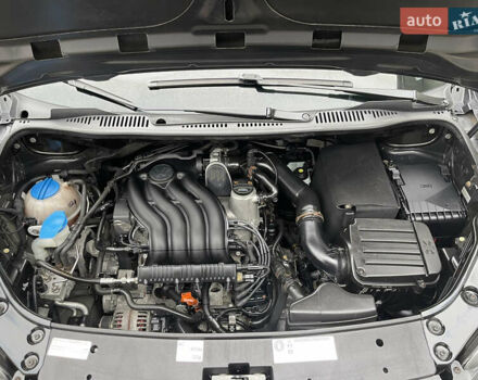 Черный Фольксваген Кадди, объемом двигателя 2 л и пробегом 101 тыс. км за 9999 $, фото 16 на Automoto.ua