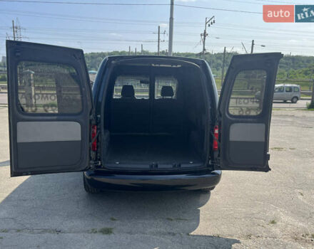 Черный Фольксваген Кадди, объемом двигателя 1.6 л и пробегом 250 тыс. км за 7700 $, фото 13 на Automoto.ua