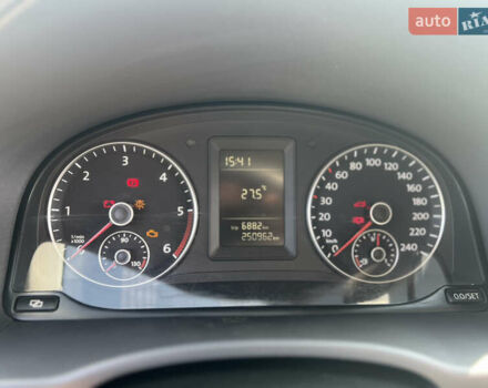 Черный Фольксваген Кадди, объемом двигателя 1.6 л и пробегом 250 тыс. км за 7700 $, фото 5 на Automoto.ua