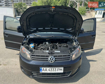 Черный Фольксваген Кадди, объемом двигателя 1.6 л и пробегом 250 тыс. км за 7700 $, фото 4 на Automoto.ua