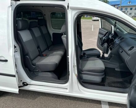 Черный Фольксваген Кадди, объемом двигателя 1.6 л и пробегом 190 тыс. км за 9500 $, фото 5 на Automoto.ua