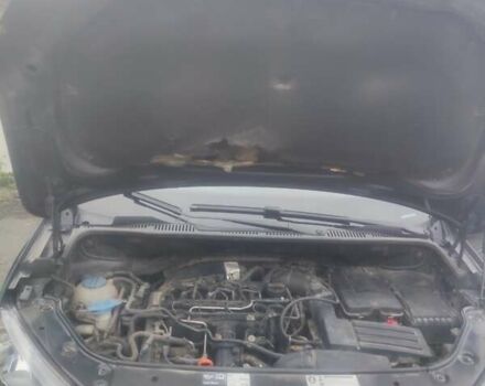 Черный Фольксваген Кадди, объемом двигателя 1.6 л и пробегом 340 тыс. км за 9200 $, фото 6 на Automoto.ua