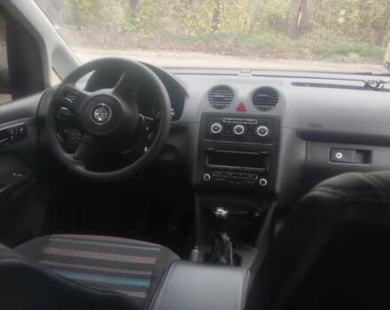 Черный Фольксваген Кадди, объемом двигателя 1.6 л и пробегом 340 тыс. км за 9200 $, фото 8 на Automoto.ua