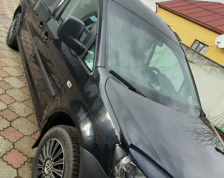 Черный Фольксваген Кадди, объемом двигателя 1.6 л и пробегом 236 тыс. км за 9300 $, фото 4 на Automoto.ua