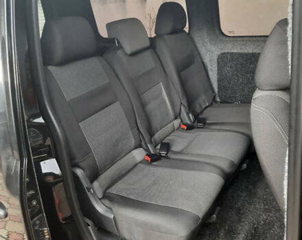 Черный Фольксваген Кадди, объемом двигателя 1.6 л и пробегом 236 тыс. км за 9300 $, фото 9 на Automoto.ua