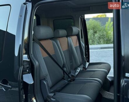 Черный Фольксваген Кадди, объемом двигателя 2 л и пробегом 197 тыс. км за 14200 $, фото 27 на Automoto.ua