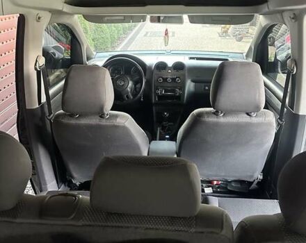 Чорний Фольксваген Кадді, об'ємом двигуна 1.6 л та пробігом 231 тис. км за 9800 $, фото 4 на Automoto.ua