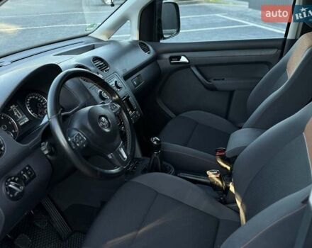 Черный Фольксваген Кадди, объемом двигателя 2 л и пробегом 197 тыс. км за 14200 $, фото 17 на Automoto.ua