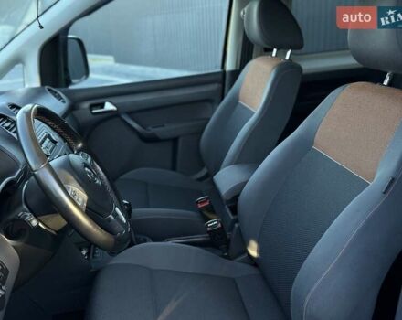 Черный Фольксваген Кадди, объемом двигателя 2 л и пробегом 197 тыс. км за 14200 $, фото 16 на Automoto.ua