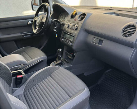 Черный Фольксваген Кадди, объемом двигателя 1.6 л и пробегом 238 тыс. км за 11300 $, фото 22 на Automoto.ua