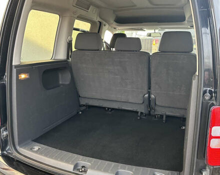 Черный Фольксваген Кадди, объемом двигателя 1.6 л и пробегом 238 тыс. км за 11300 $, фото 32 на Automoto.ua