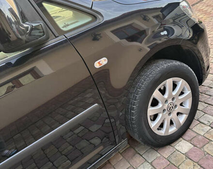 Черный Фольксваген Кадди, объемом двигателя 1.6 л и пробегом 238 тыс. км за 11300 $, фото 24 на Automoto.ua