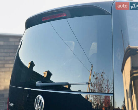 Черный Фольксваген Кадди, объемом двигателя 2 л и пробегом 192 тыс. км за 15950 $, фото 21 на Automoto.ua