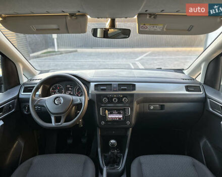 Черный Фольксваген Кадди, объемом двигателя 2 л и пробегом 192 тыс. км за 15950 $, фото 25 на Automoto.ua